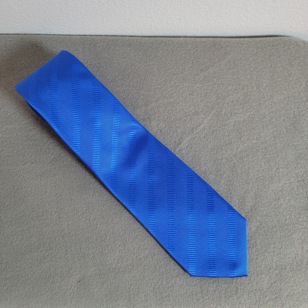 Charles Tyrwhitt Men Silk Tie Cobalt Blue Geometric Jermyn Street London Necktie